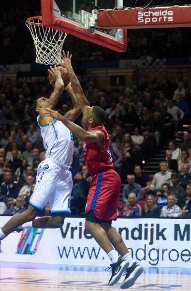 Floer-sponsor-basketball-vloer-parket-laminaat-pvc-actie-jason-dourisseau