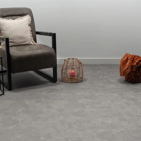 PVC-à-Clic-en-Carrelage-Floer-Béton-Gris-ambiance-avant