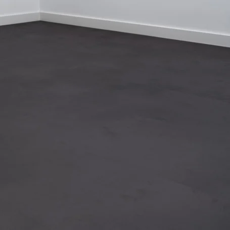 PVC-à-Clic-en-Carrelage-Floer-Béton-Noir-perspective