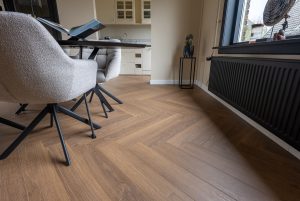 Floer-Stratifie-A-Baton-Rompu-XL-Buckelwal-Brun